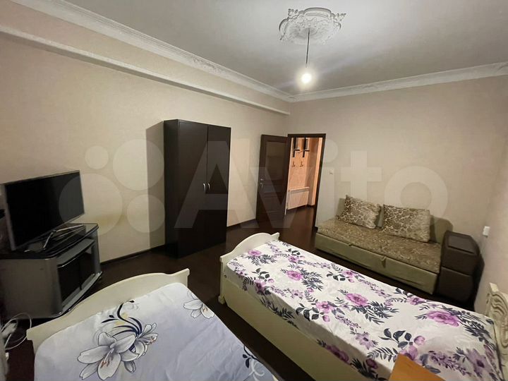 1-к. квартира, 40 м², 1/11 эт.