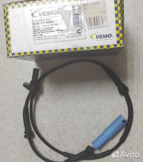 Датчик, частота вращения колеса vemo-vaico V207200