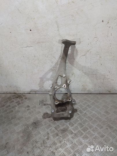 Кулак поворотный левый Audi A4 B9