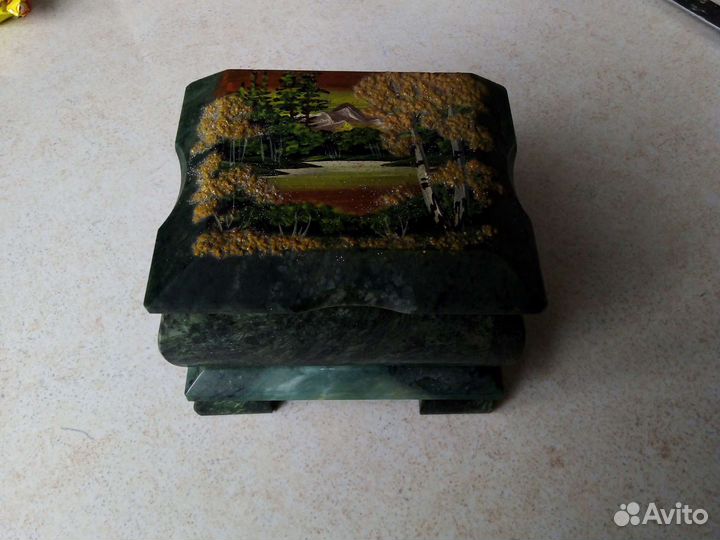 Шкатулка малохитовая