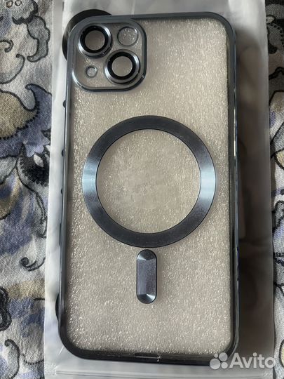 Чехол на iPhone 13