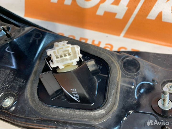 Фонарь задний внутренний правый Mazda CX-5