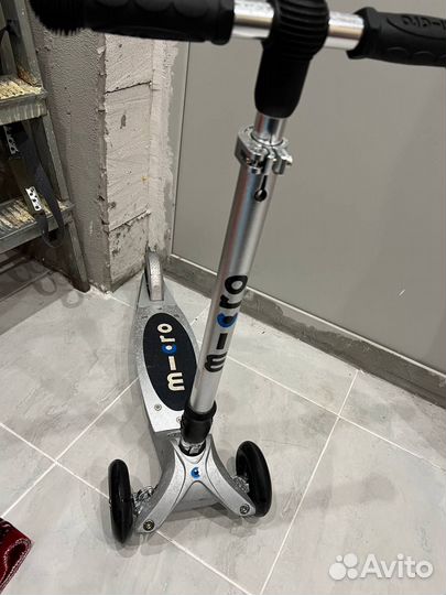 Самокат Micro Kickboard Compact серебристый