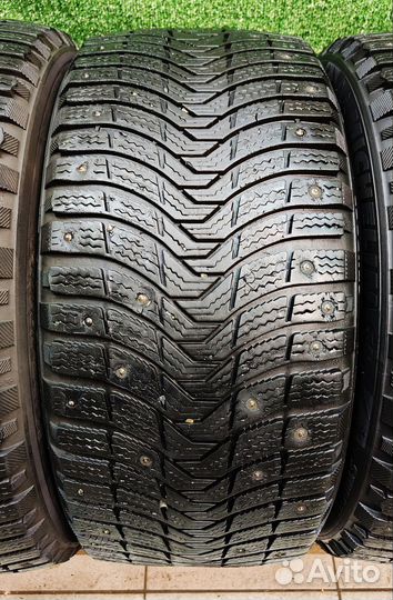 Michelin X-Ice North XIN3 225/45 R18 и 255/40 R18