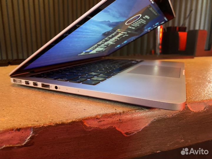 MacBook Pro 13 2015 i5/8/256