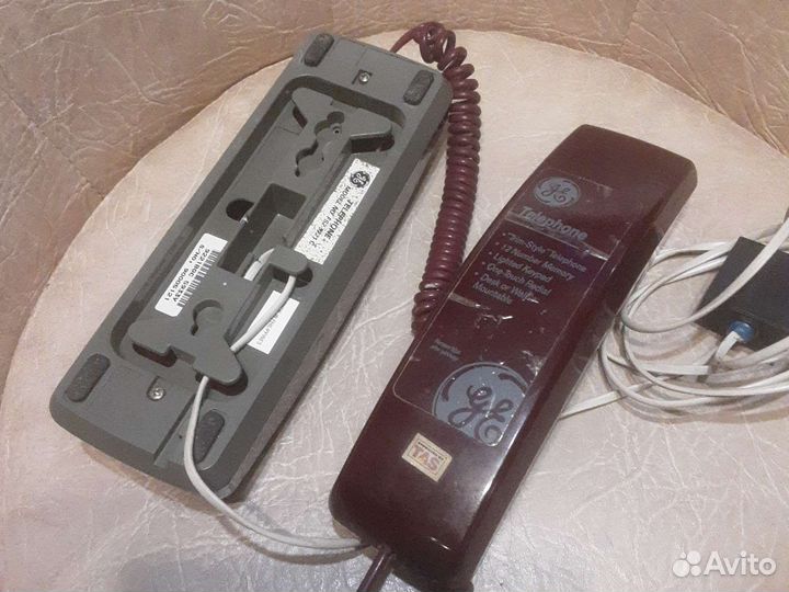 Телефон кнопочный трубка красный