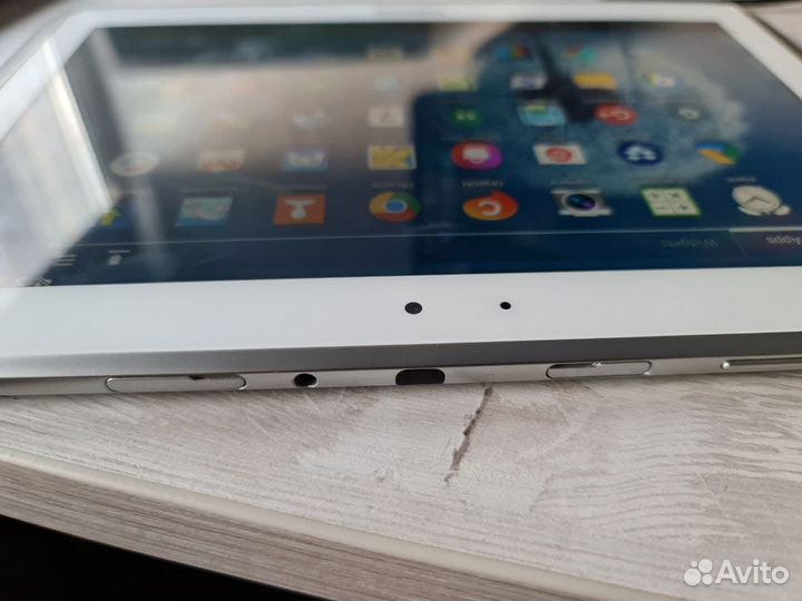 Планшет Samsung Galaxy Note 10.1 N8000 64 Гб