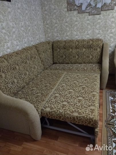 Большой угловой диван бу