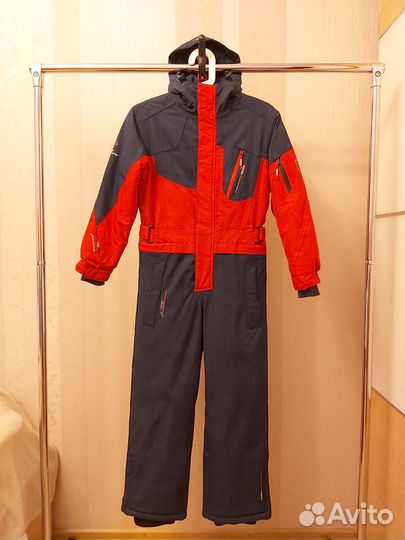 Зимний горнолыжный комбинезон детский