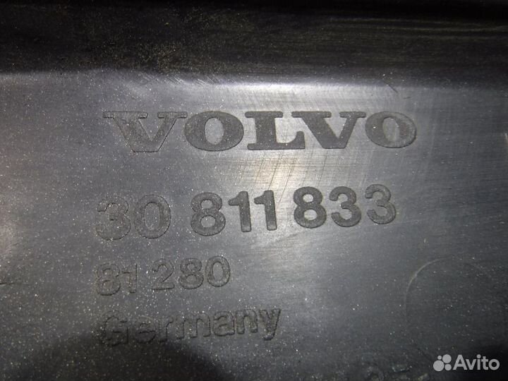 Крышка двигателя декоративная Volvo V40