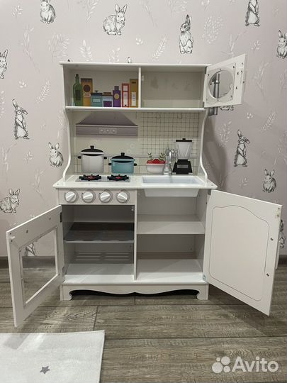 Детская деревянная кухня