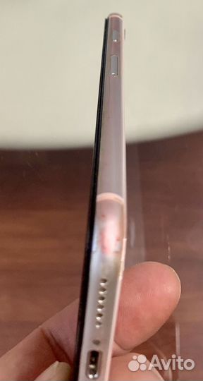 iPhone SE, 64 ГБ