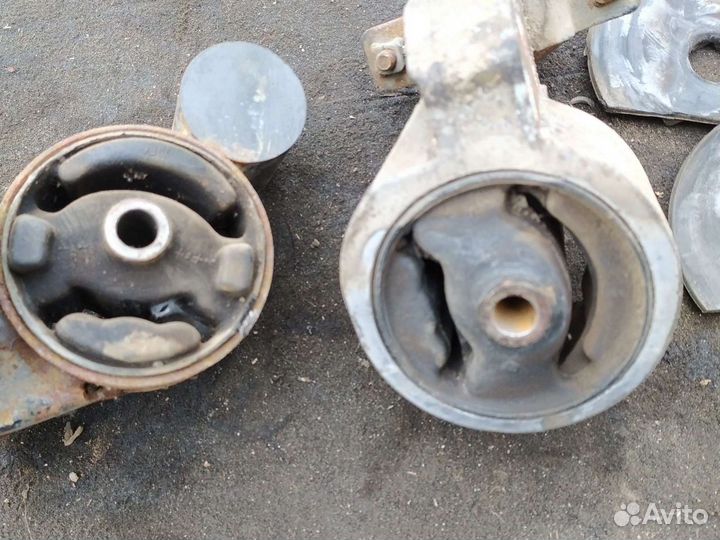 Подушки двигателя hyundai accent 2004 года