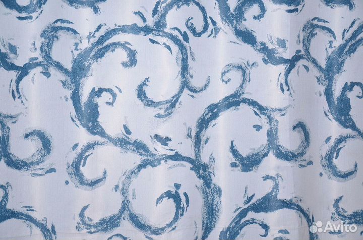 Комплект штор из портьер и тюля с синими вензелями