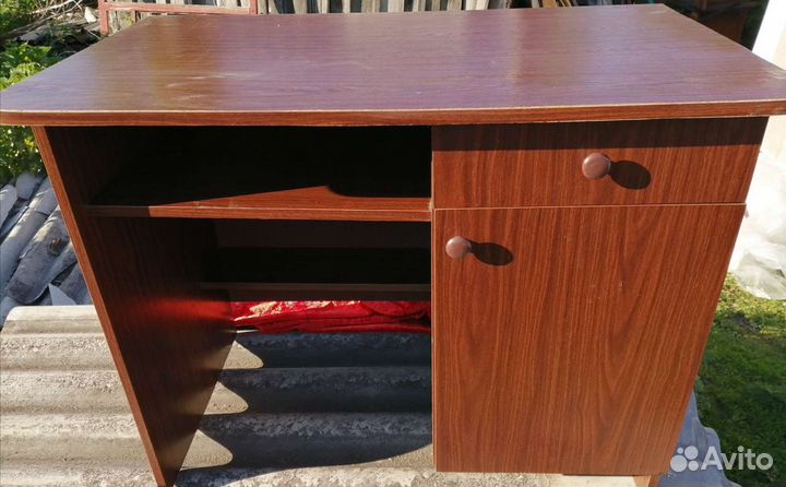 Письменный стол для школьника бу