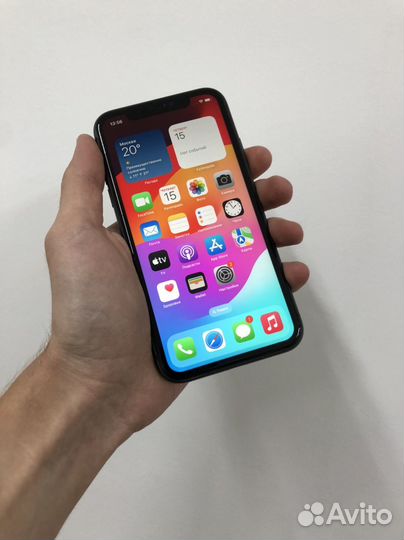 iPhone 11, 64 ГБ