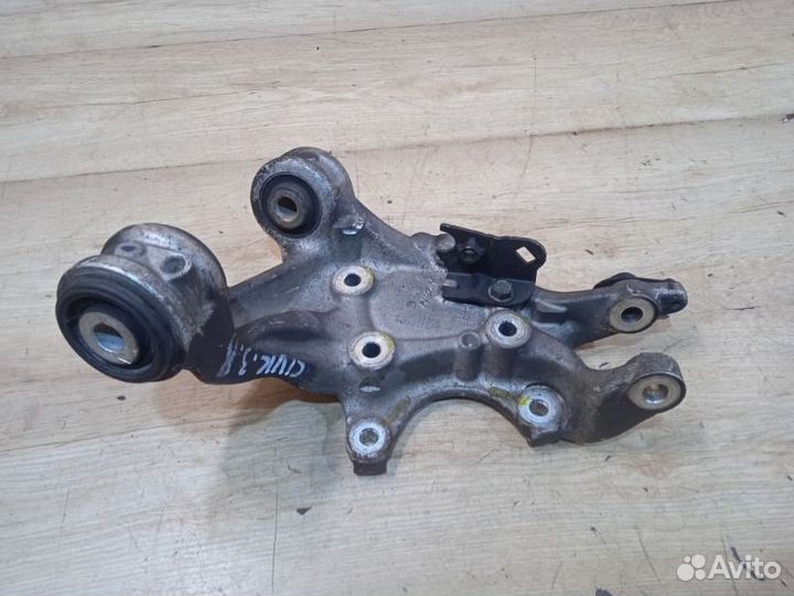 Кулак поворотный задний правый Honda Civic 4D 1.8