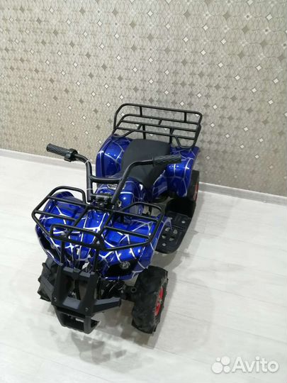 Детский квадроцикл на аккумуляторе