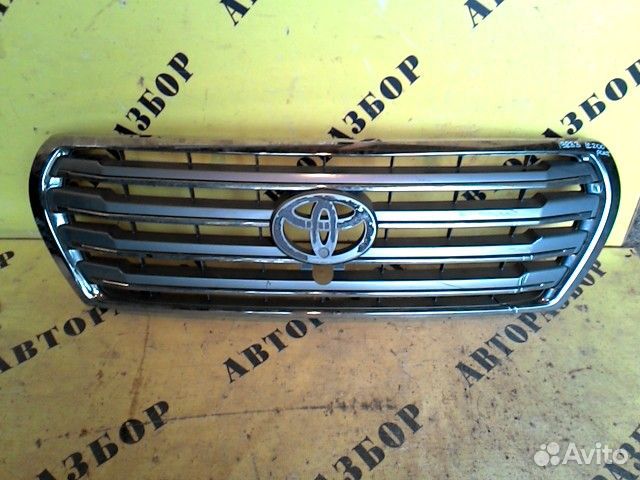 Решетка радиатора Toyota Land Cruiser 200