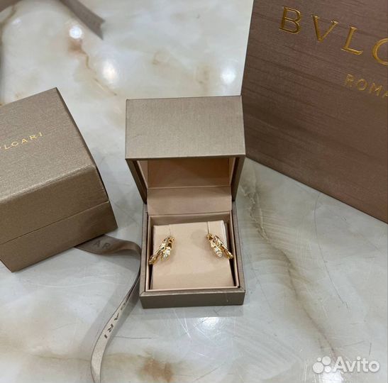 Золотые серьги bvlgari