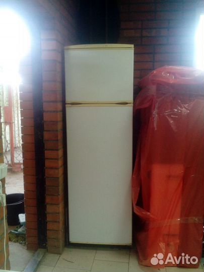 Холодильник б/у