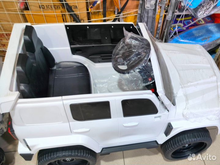 Электромобиль детский двухместный