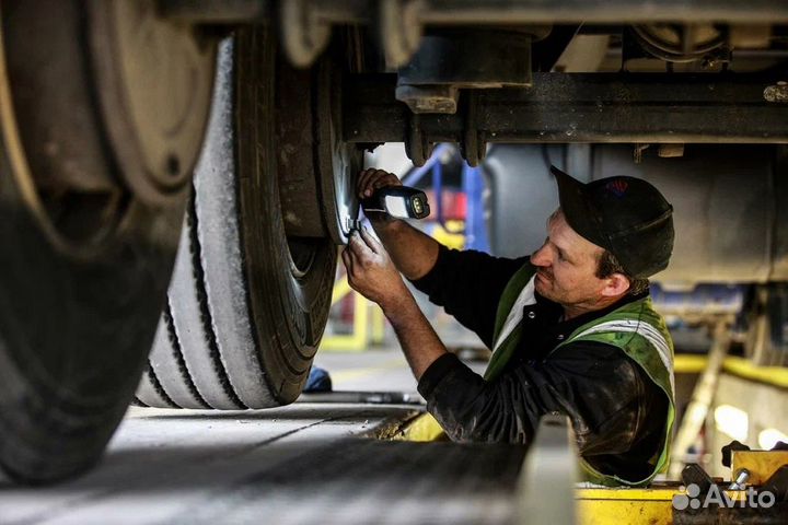 Автослесарь грузовых автомобилей вахтовым методом