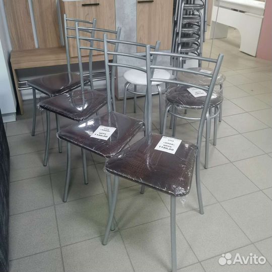 Прочные Стулья и табуретки