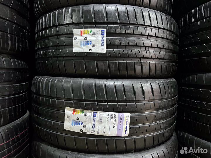 Michelin Pilot Sport 4 S 255/35 R22 и 285/30 R22 99Y