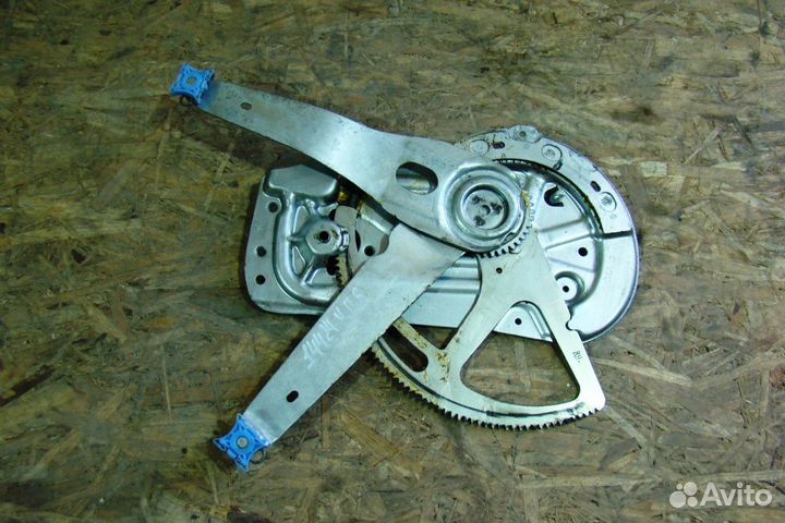 Volvo XC90 Стеклоподъемник передний правый