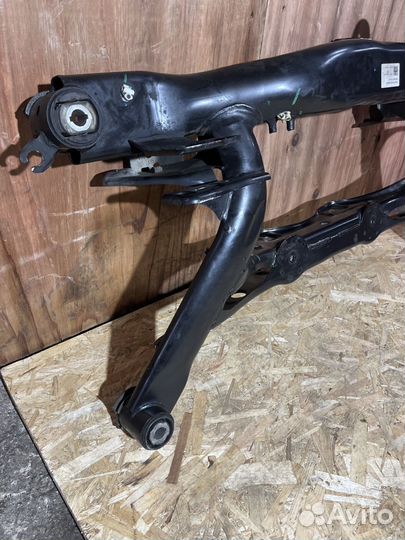 Подрамник задний Audi Q3