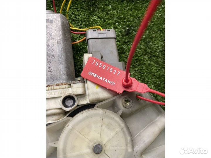 Стеклоподъемник передний правый Peugeot 406 дизель