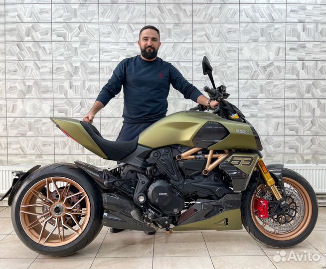 Ducati diavel 1260 lamborghini