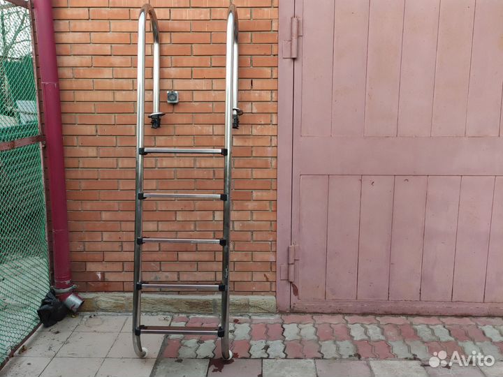 Лестница для бассейна нержавейка