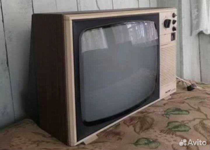Телевизор времен СССР
