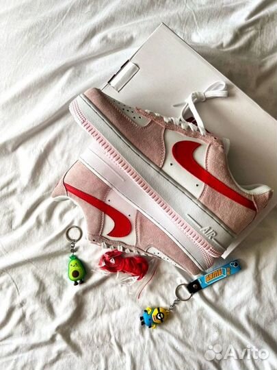 Nike Air Force 1 Valentine's Day