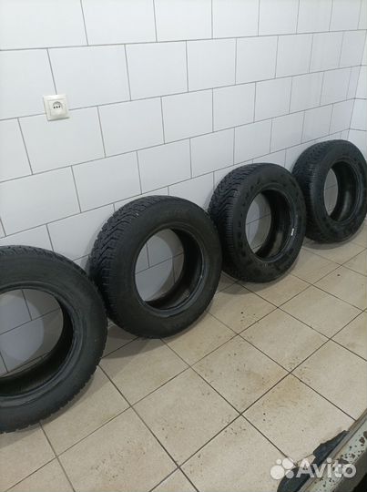 Goodyear UltraGrip 500 205/70 R15 98W