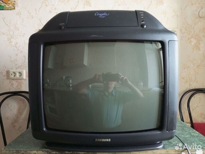 Легендарный телевизор самсунг диагональ 54,не ЖК