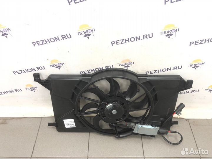 Диффузор радиатора охлаждения с вентилятором Ford