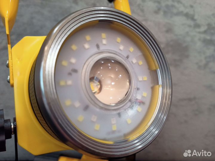 Светодиодный прожектор аккумуляторный