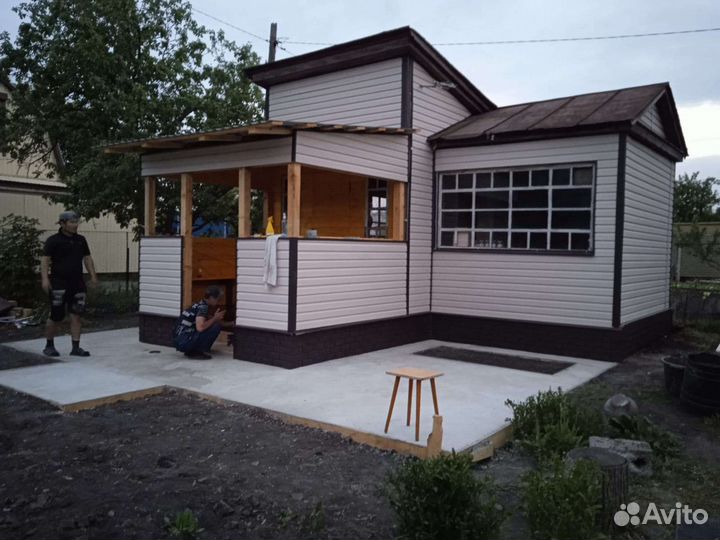 Бригада строителей