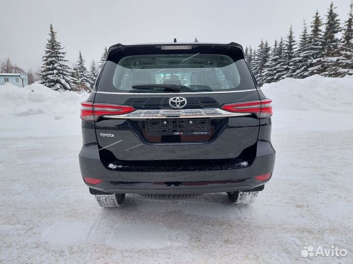 Toyota Fortuner 2.8 AT, 2022, 24 км