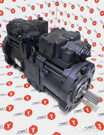 Основной насос экскаватора JS130W