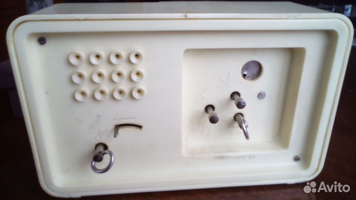 Часы механические СССР наири с мелодией