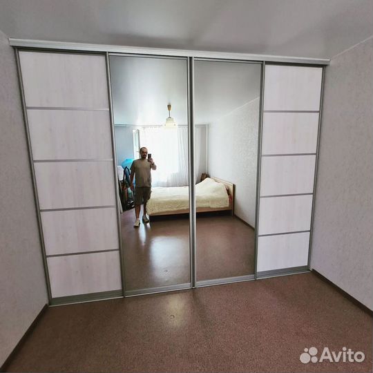 Современный шкаф купе