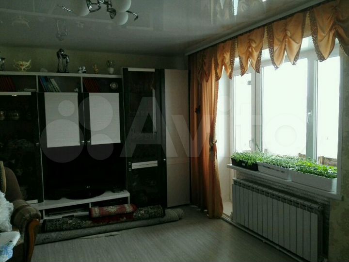 2-к. квартира, 49 м², 1/3 эт.