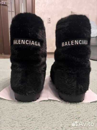 Balenciaga alaska fur в наличии