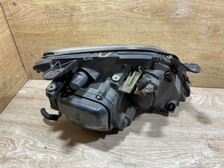 Фара левая Opel Vectra C дорест адаптивная 142573