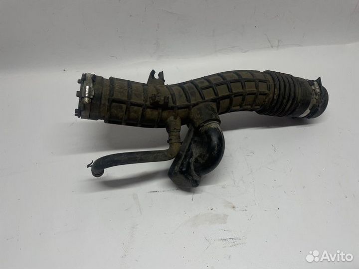 Патрубок воздушного фильтра Renault Logan L8