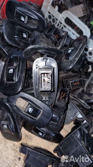 Кнопка стеклоподъемника двери Киа спектра